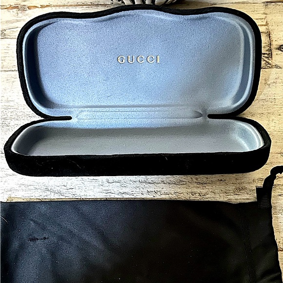 ⚡️⚡️GUCCI SUNGLASSES⚡️⚡️ - Picture 2 of 4